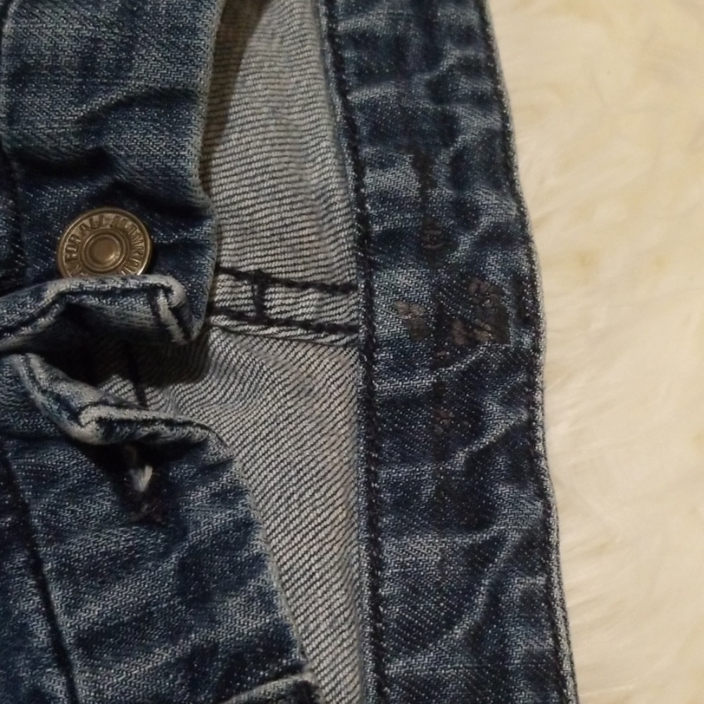 7 For All Mankind - Picture 3 of 8